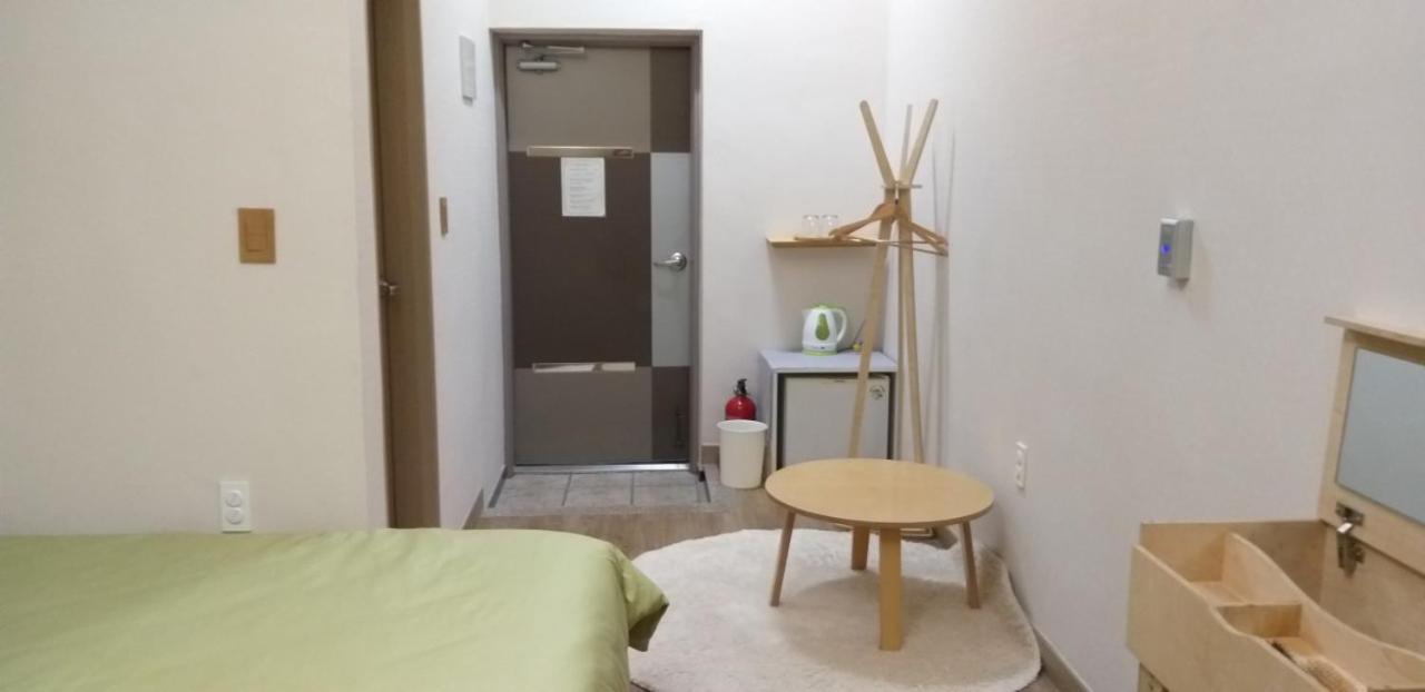 ג'גו Moon Forest Guesthouse מראה חיצוני תמונה