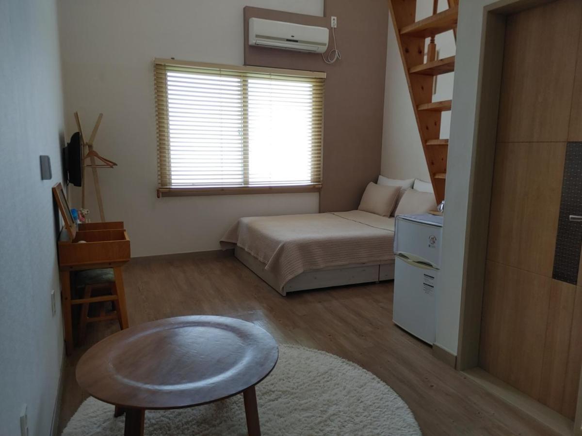 ג'גו Moon Forest Guesthouse מראה חיצוני תמונה