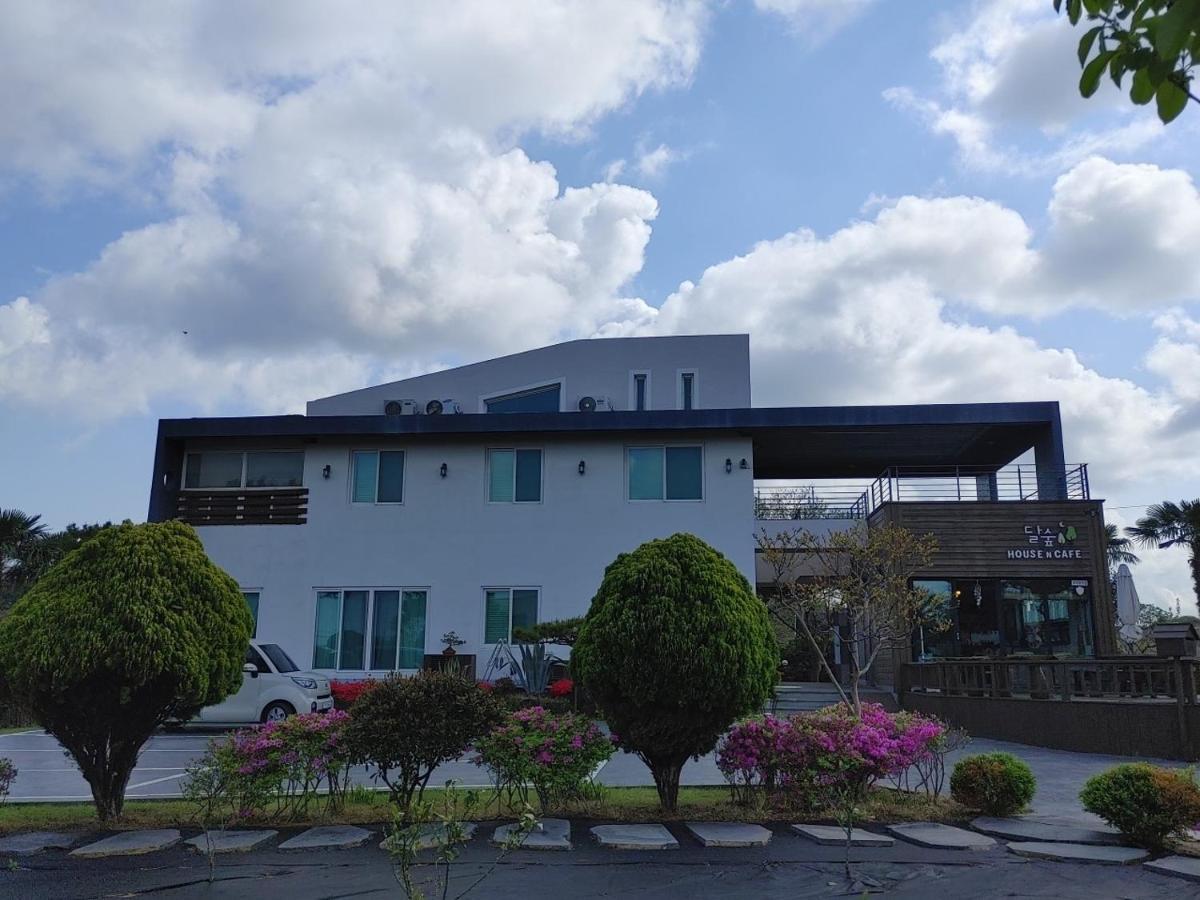 ג'גו Moon Forest Guesthouse מראה חיצוני תמונה