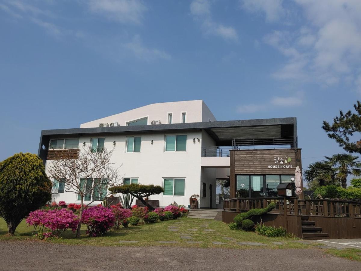 ג'גו Moon Forest Guesthouse מראה חיצוני תמונה