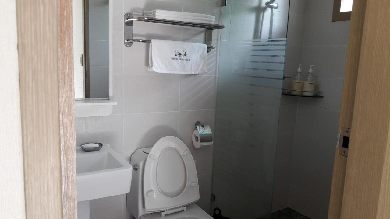ג'גו Moon Forest Guesthouse מראה חיצוני תמונה